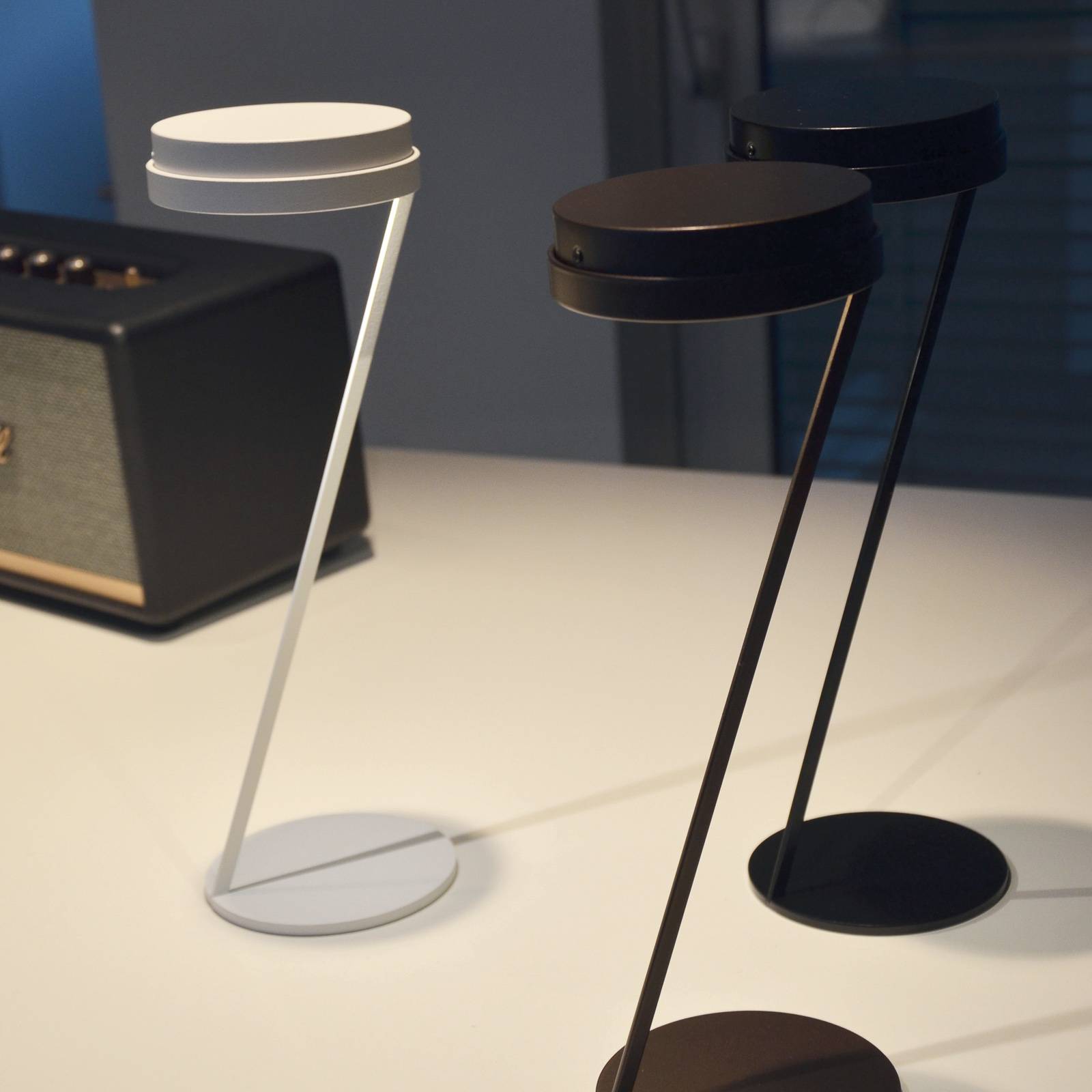 Knikerboker Zeta LED-pöytälamppu tunnistin, coffee