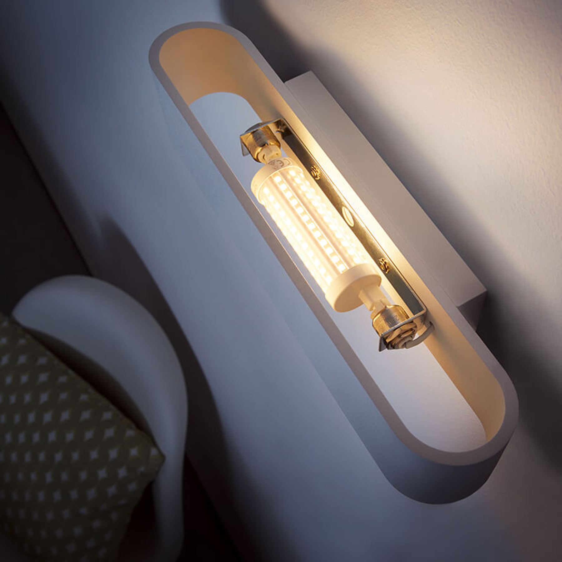 OSRAM-LED-putkilamppu R7s 8,5W 7,8cm 827 himmennys