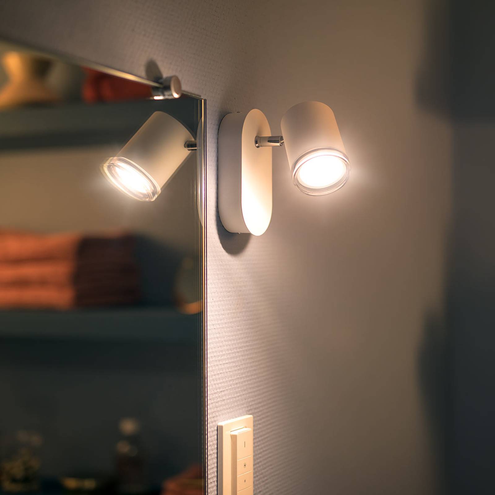 Philips Hue White Ambiance Adore LED-spottivalo