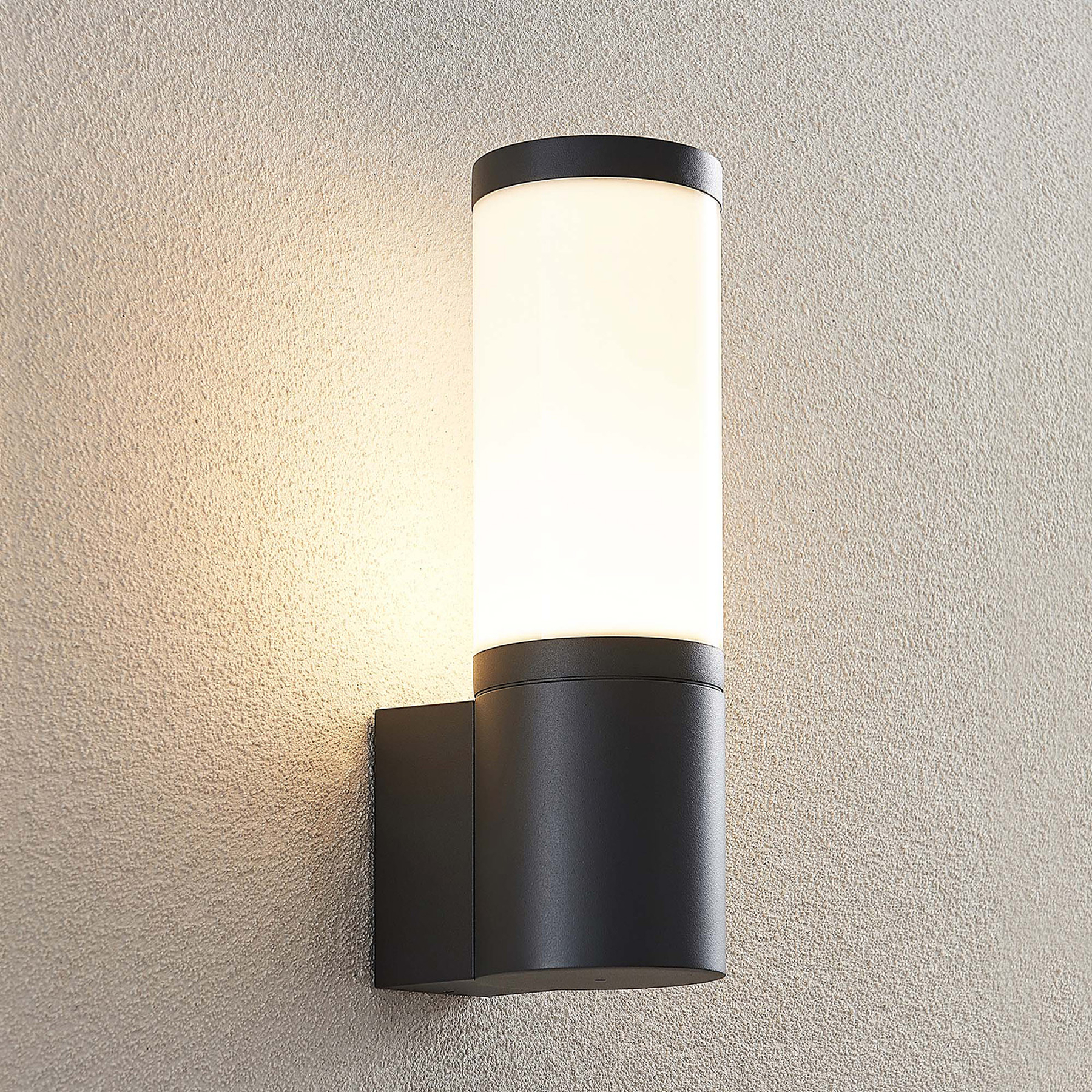 Lucande Rhijana -LED-ulkoseinälamppu, IP54