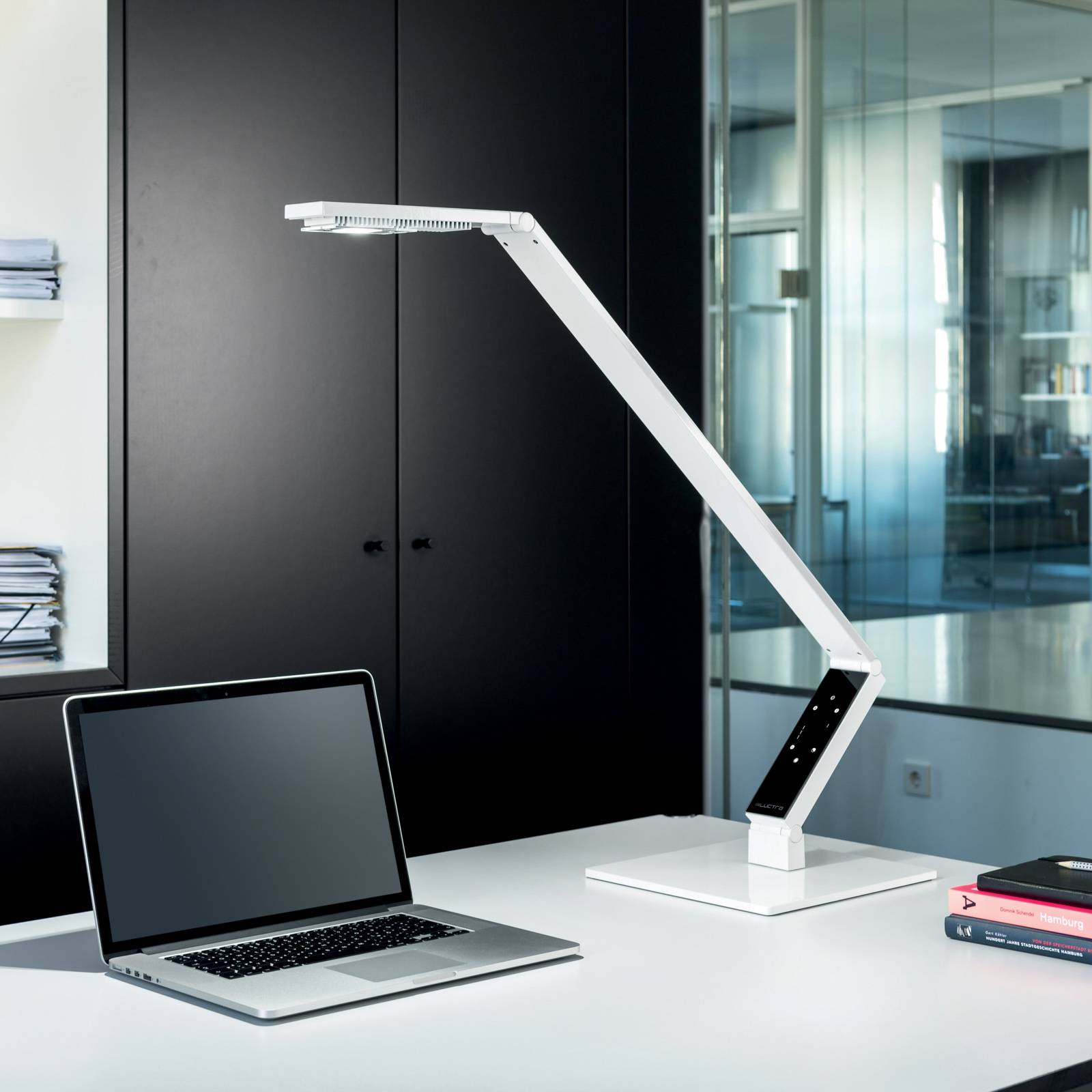 Luctra TableProLinear LED-pöytälamppu valkoinen