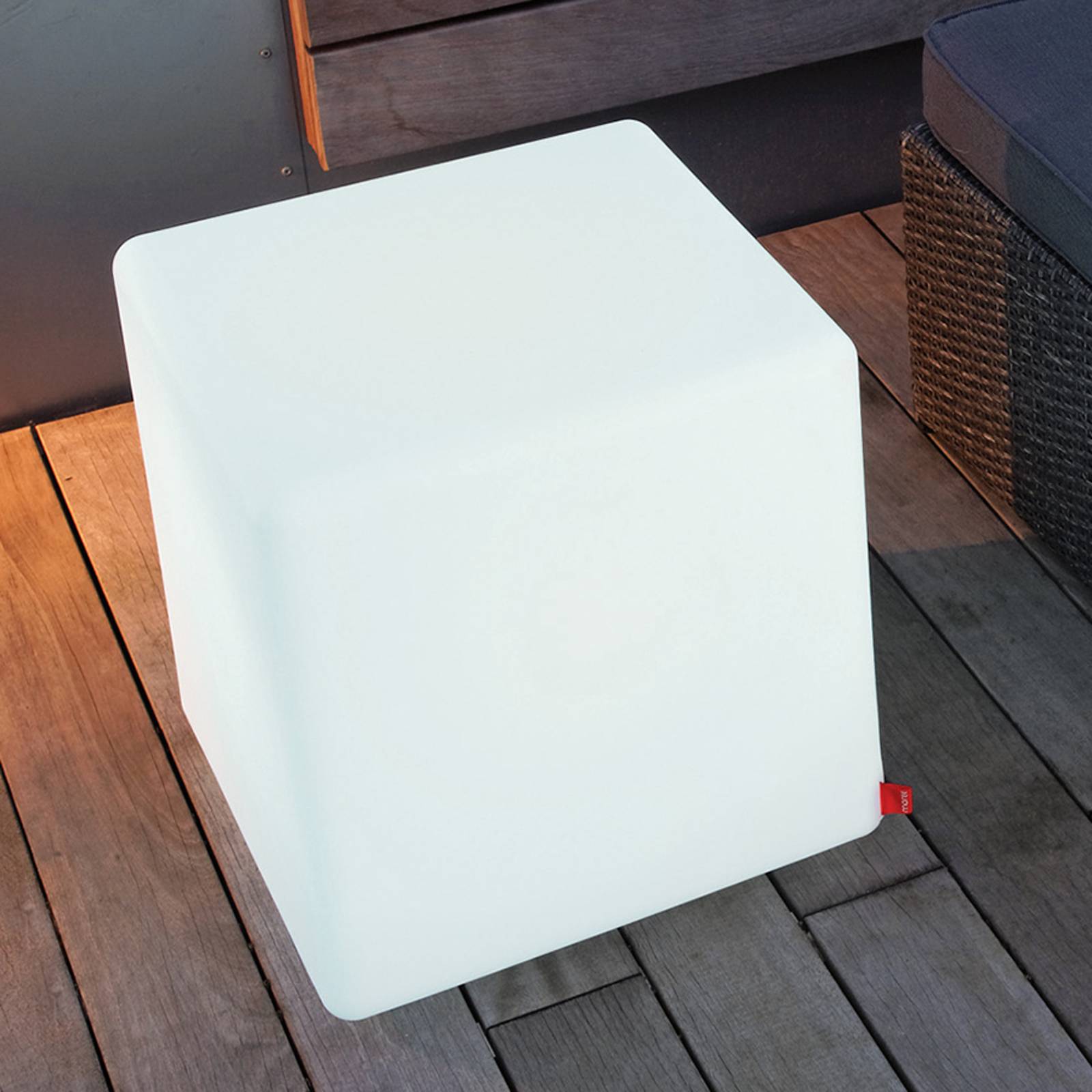 CUBE Outdoor-monitoimiulkokoristevalaisin