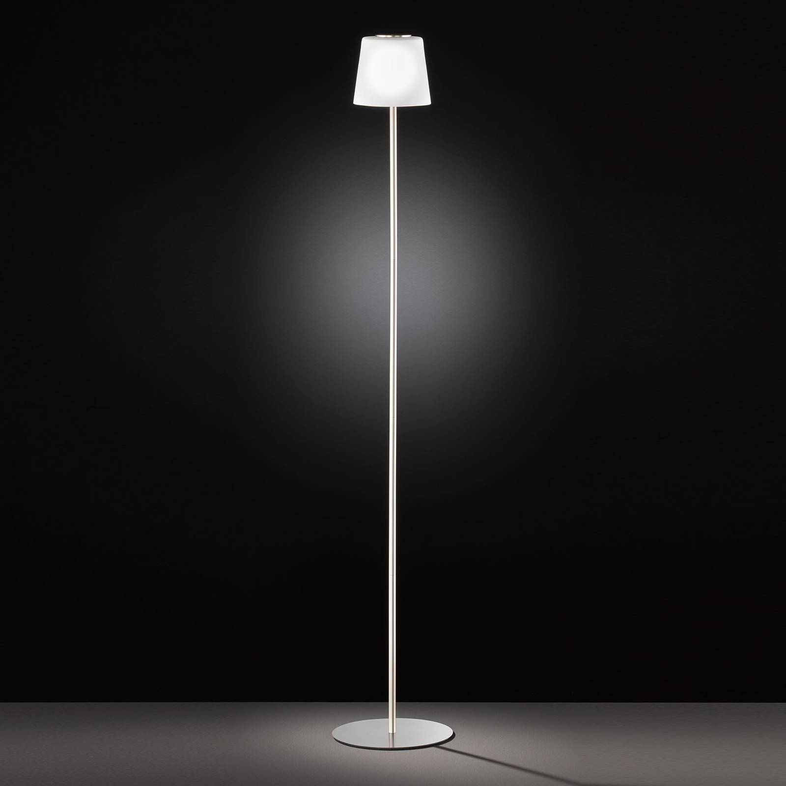 LED-lattiavalaisin Genk, akku ja kosketushimmennin