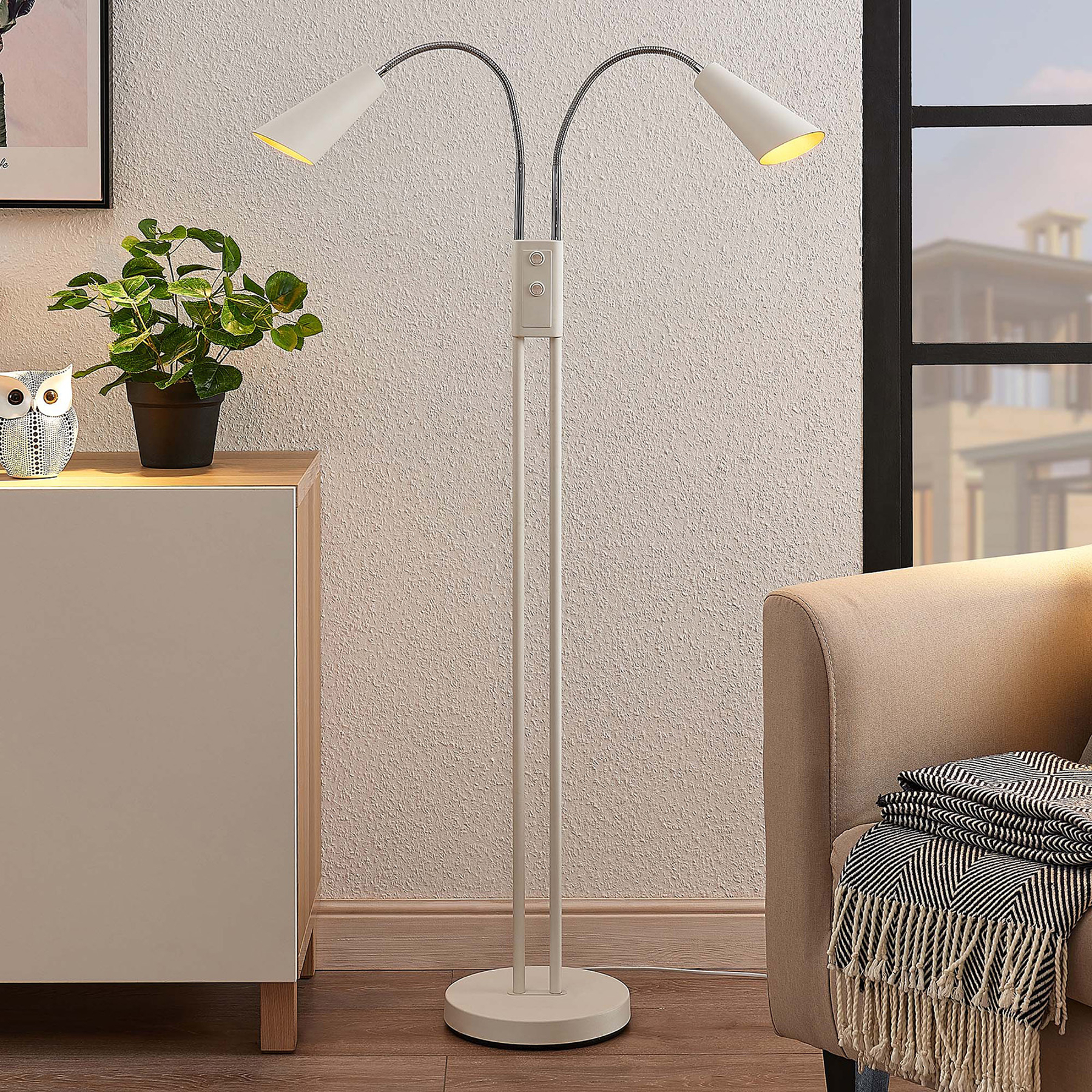 Lucande Medira -lattiavalo, 2-lamp., valkoinen