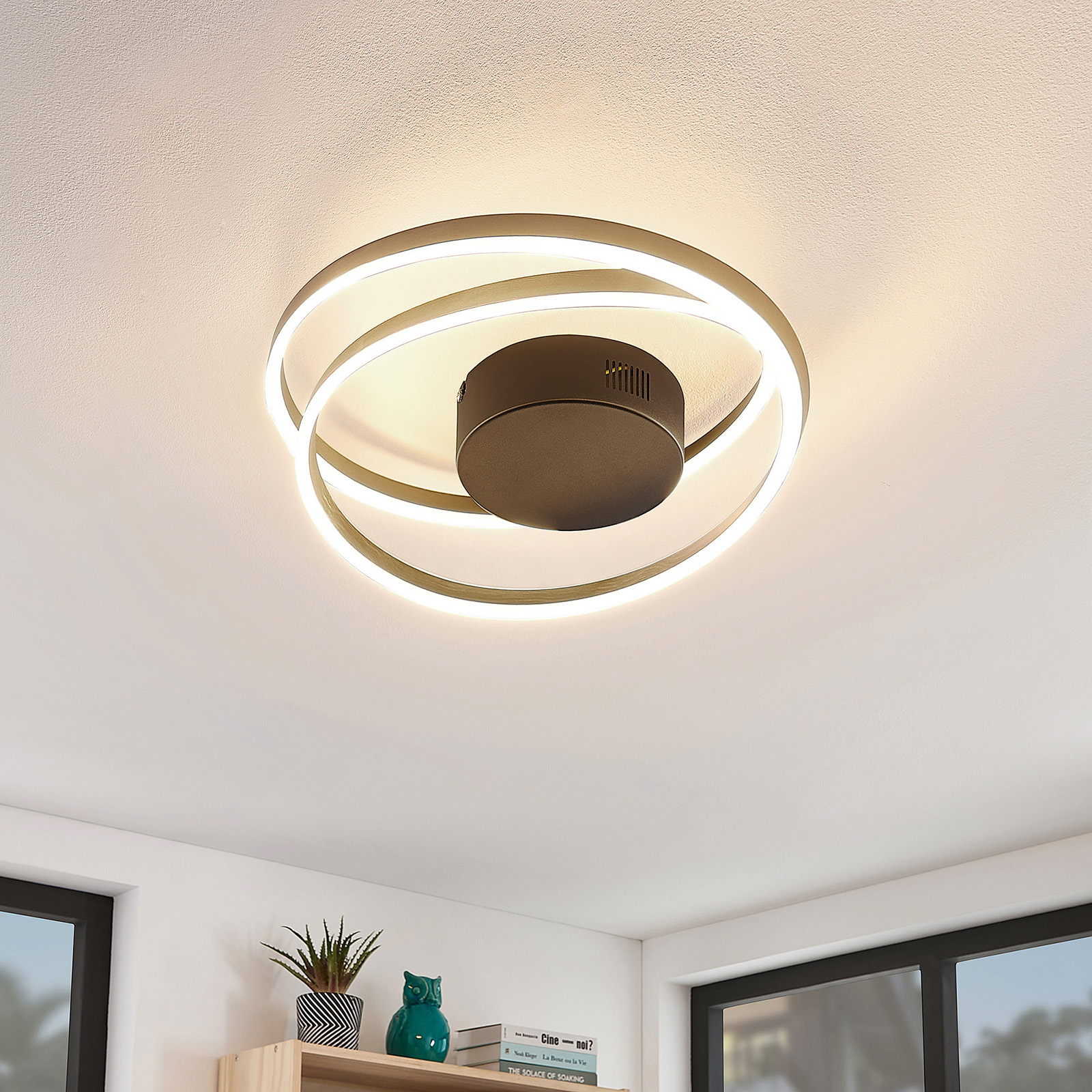 Lindby Davian LED-kattovalaisin, messinki