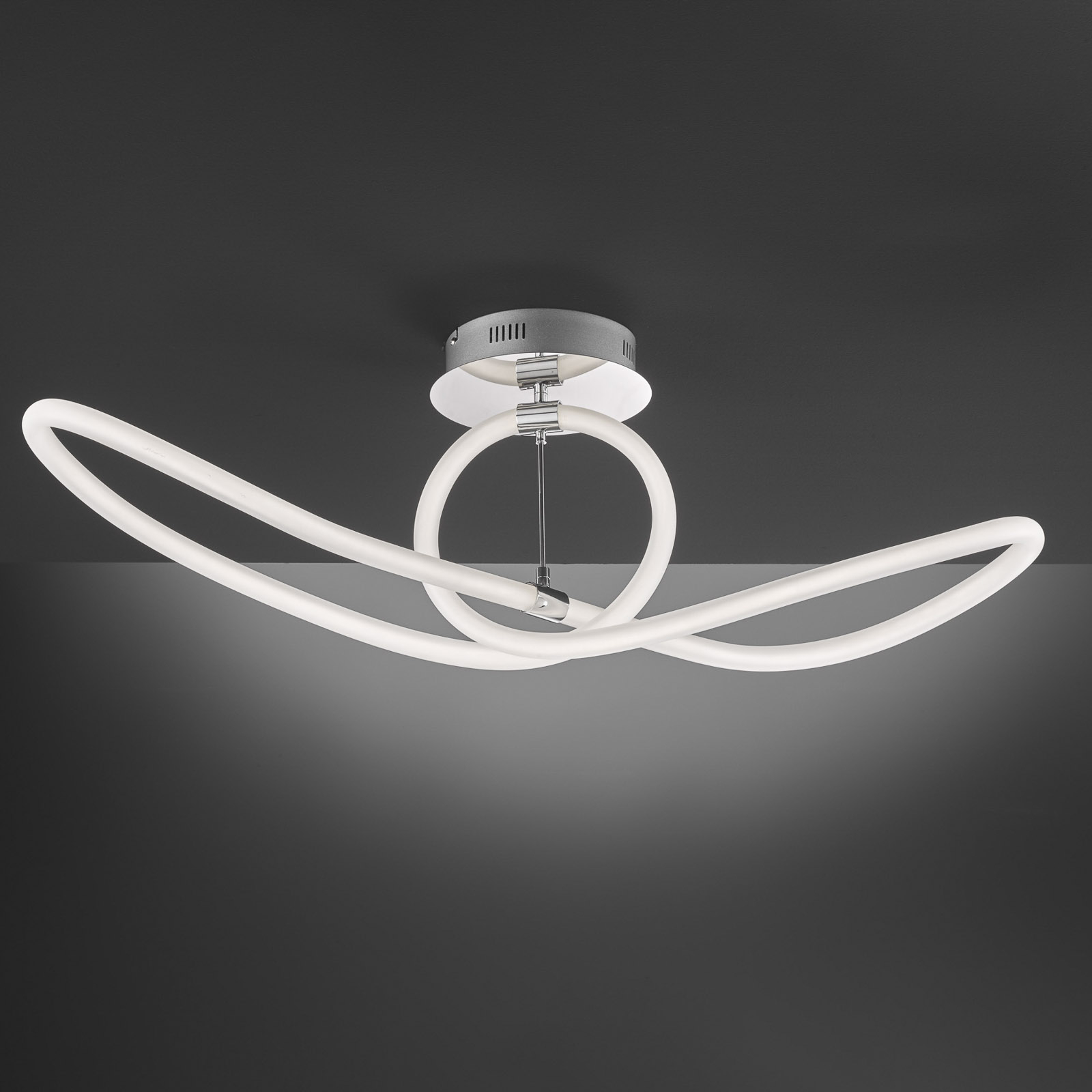 LED-kattovalaisin Mira, kaukosäädin 92,5 x 30,5 cm