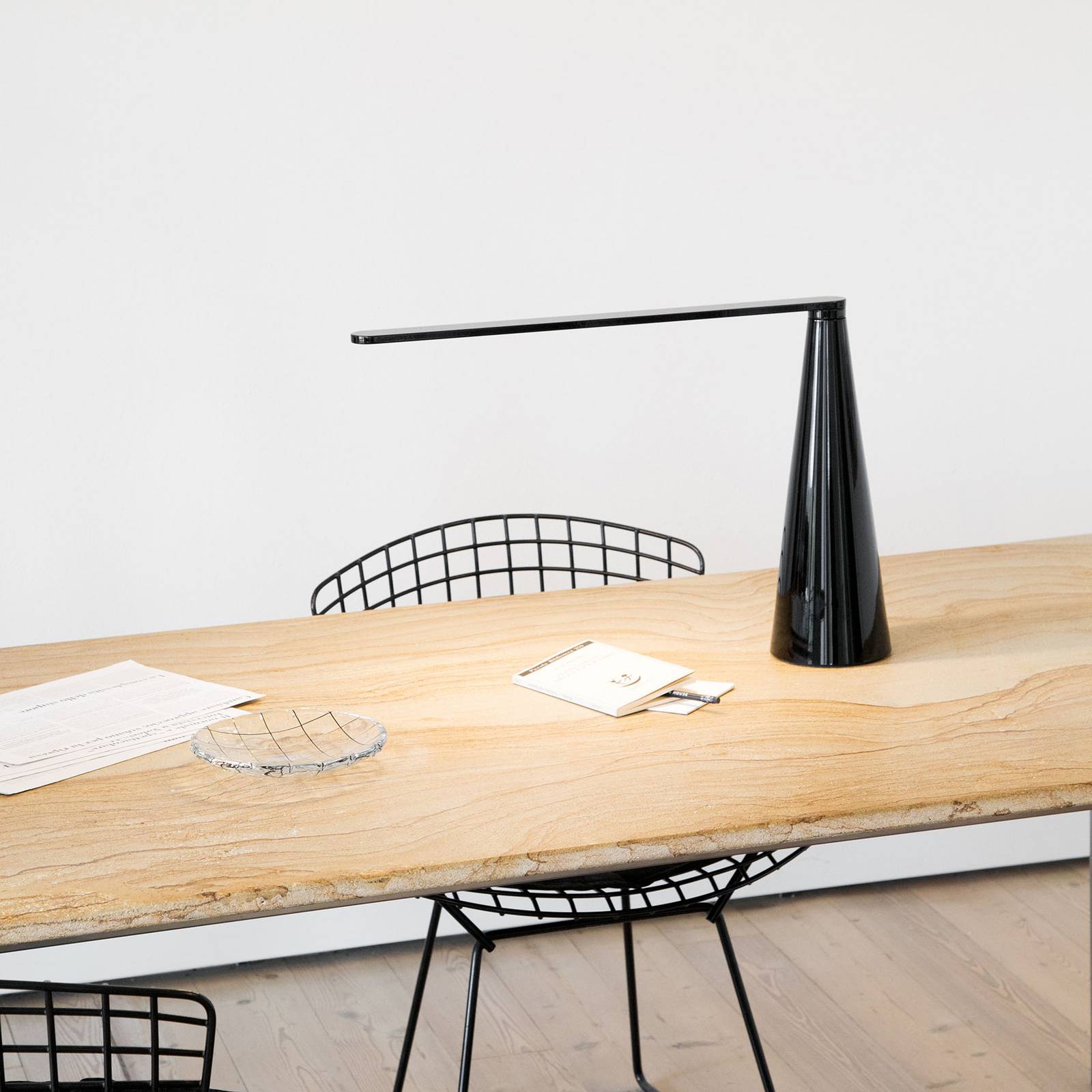 Martinelli Luce Elica -LED-pöytälamppu, musta