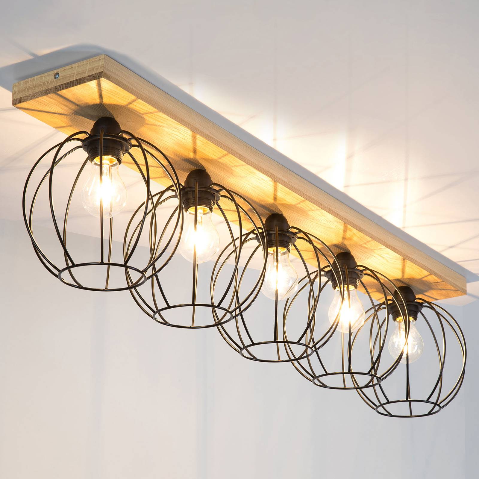 Kattovalaisin Dorett, tammi, 5-lamppuinen