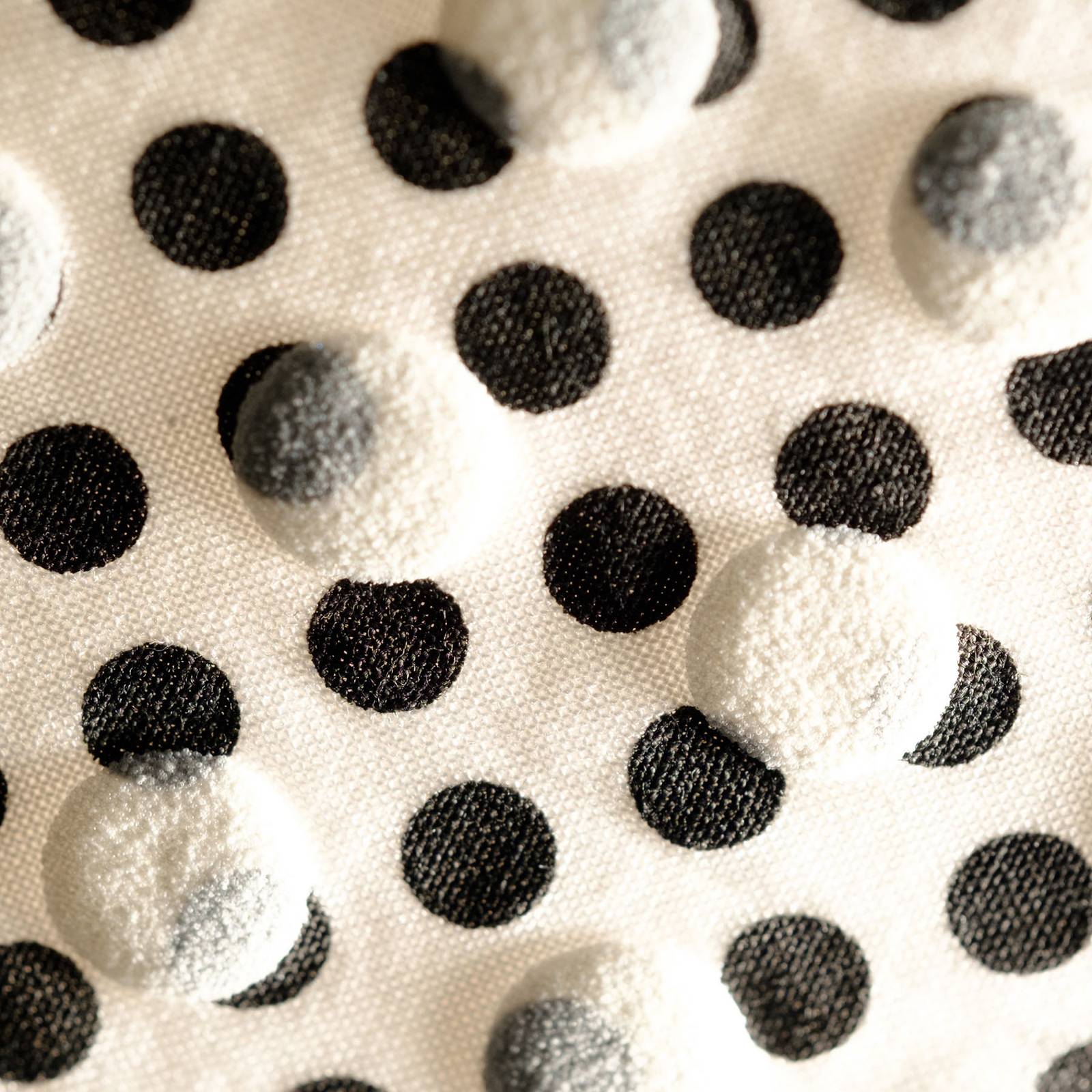 Pöytävalaisin STEN Dot, Dot black/valkoinen tammi