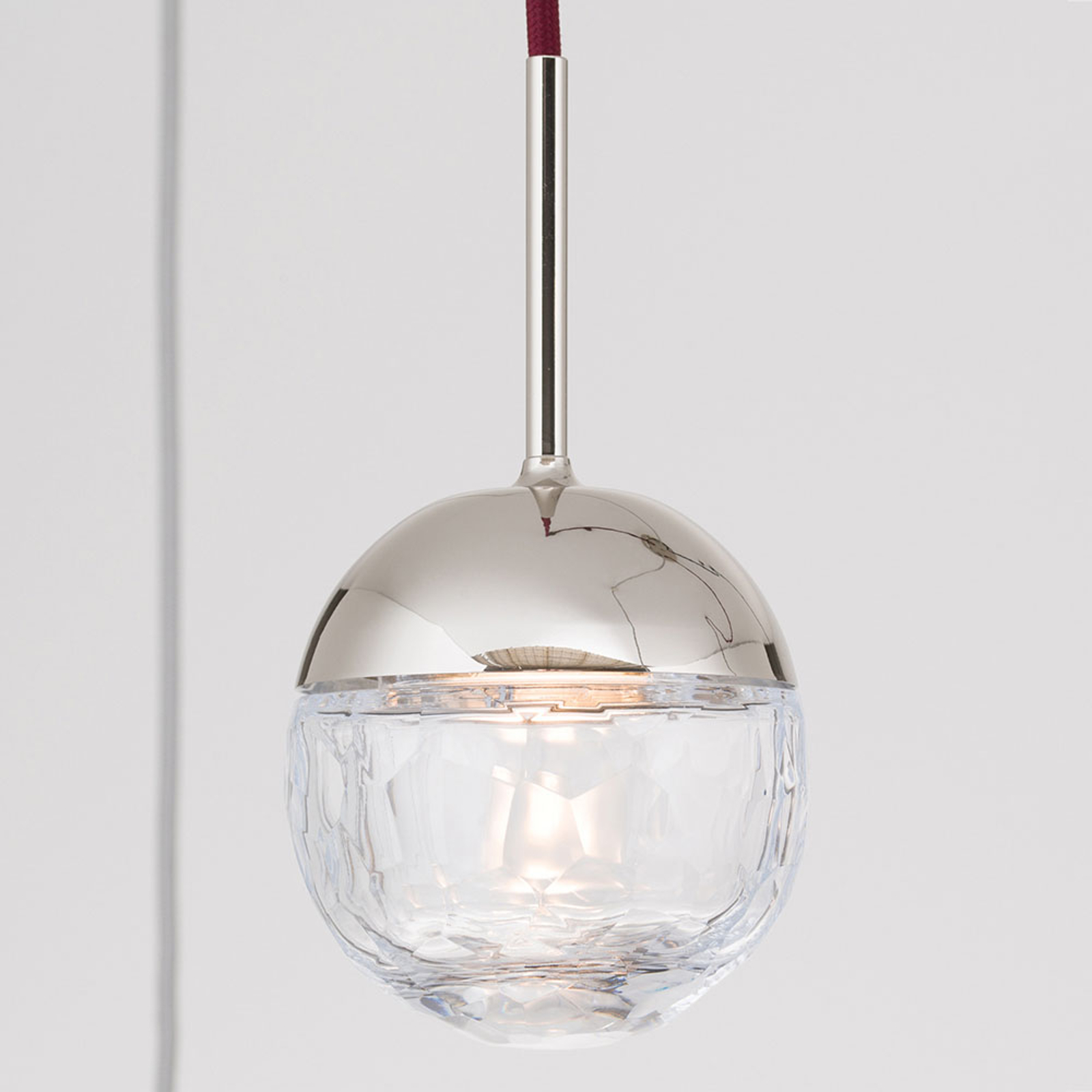 LED-riippuvalaisin Ball viisilamppuinen, värikäs