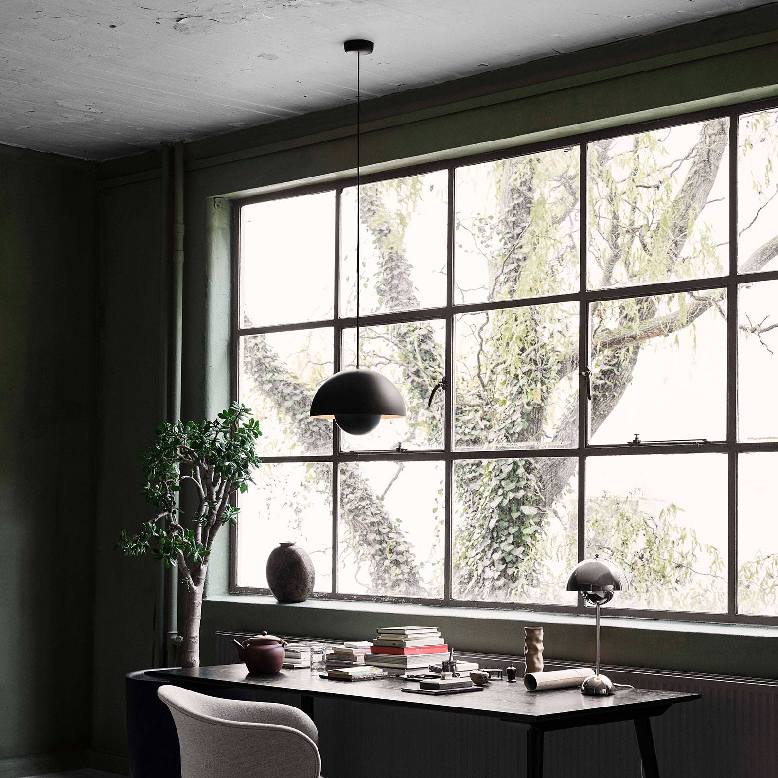 &Tradition Flowerpot VP7 riippuvalo 37 musta