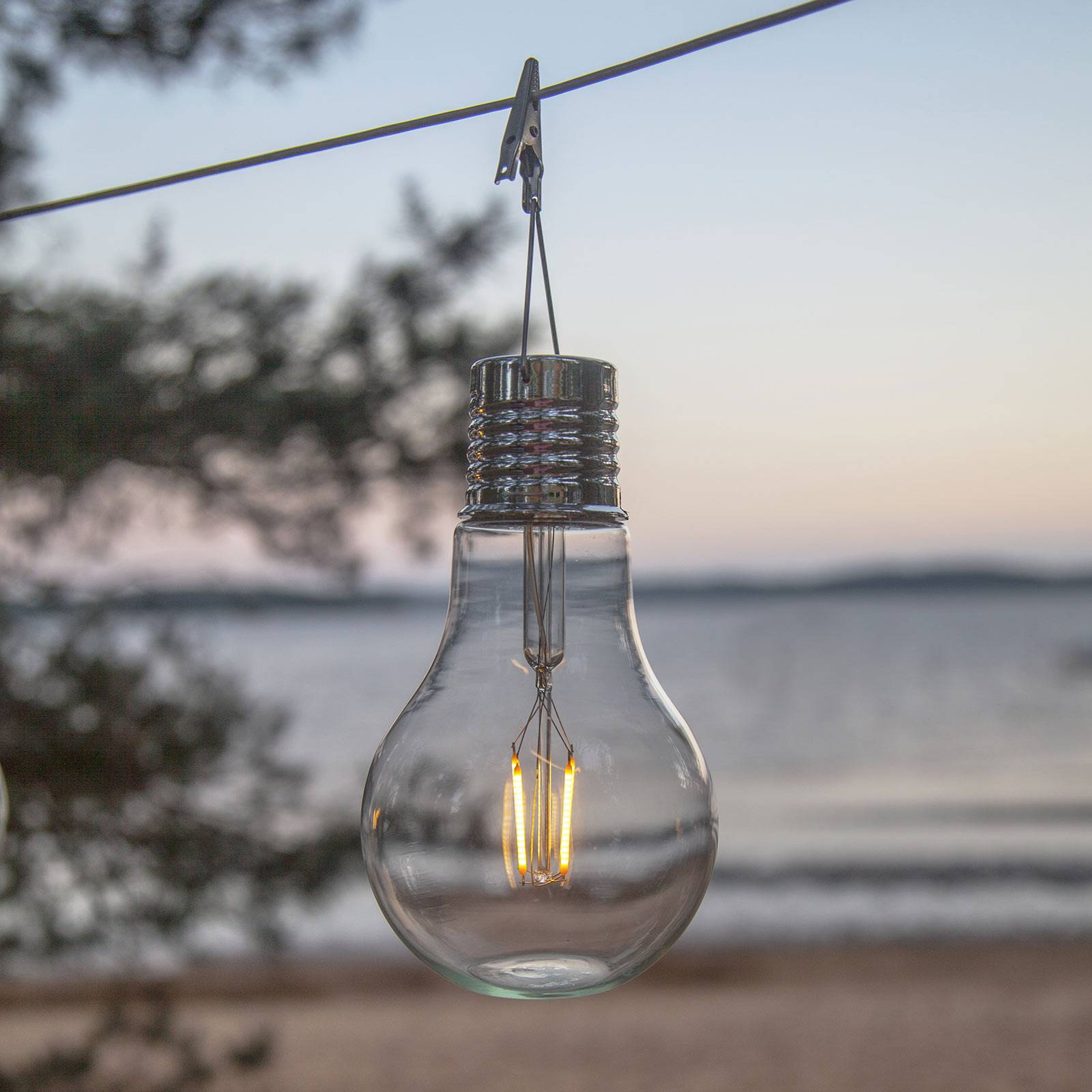 Aurinkokäyttöinen Fille-LED-koristevalaisin