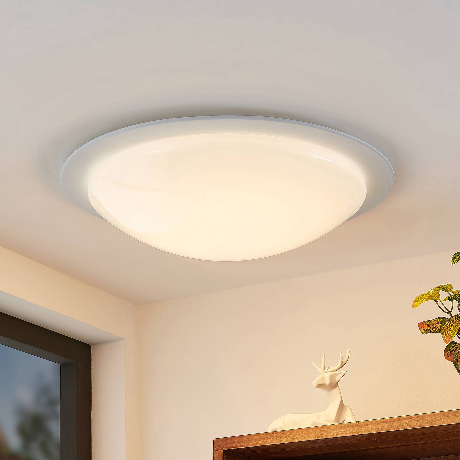 Lindby Aurela -LED-kattovalaisin CCT RGB Ø 58,5 cm