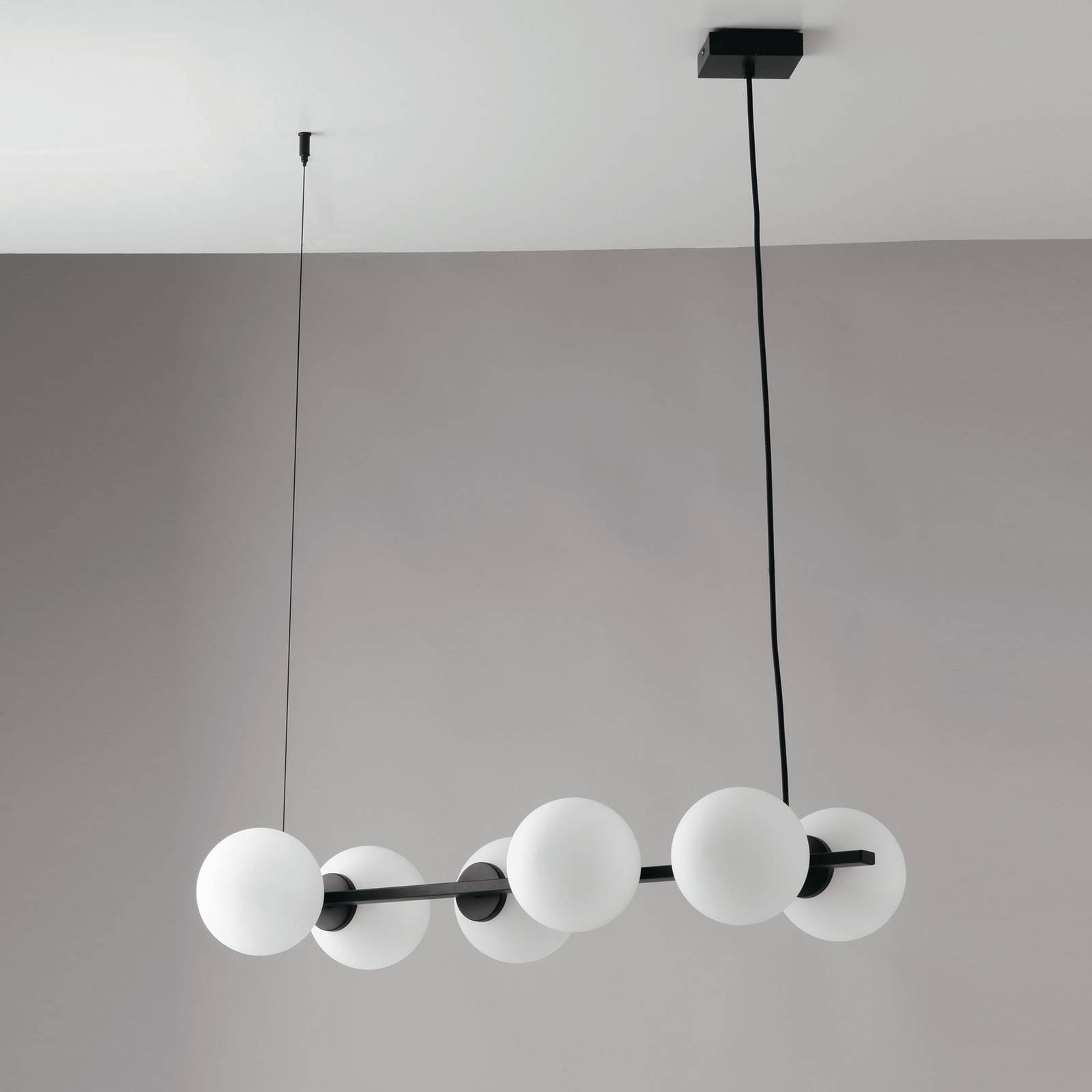 Riippuvalaisin Enoire musta ja valkoinen, 6-lamp.