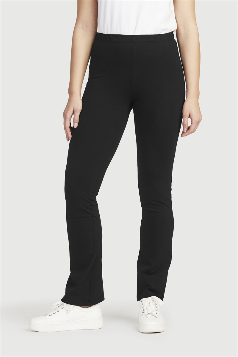 Leveälahkeiset leggingsit