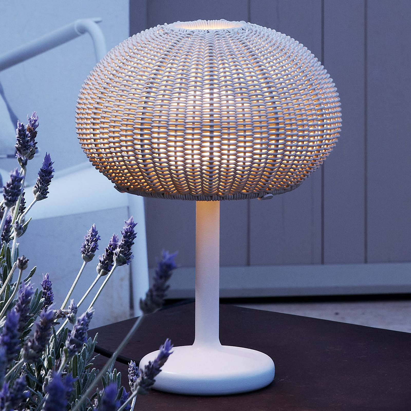 Bover Garota Mini LED-pöytälamppu ulos
