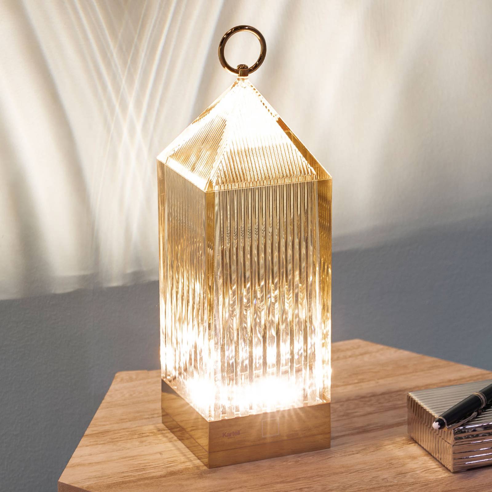 Kartell Lantern -LED-pöytälamppu, meripihka, IP54